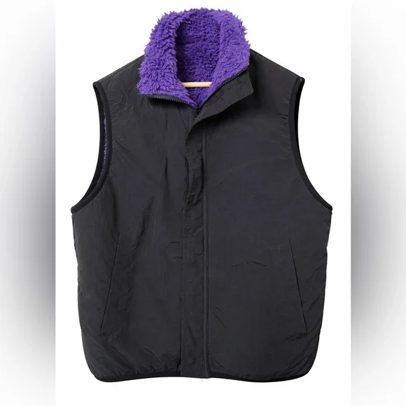 STUSSY reversible Sherpa vest, unisex. Size S - www.disolcolor.com